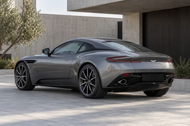 Aston Martin DB11
