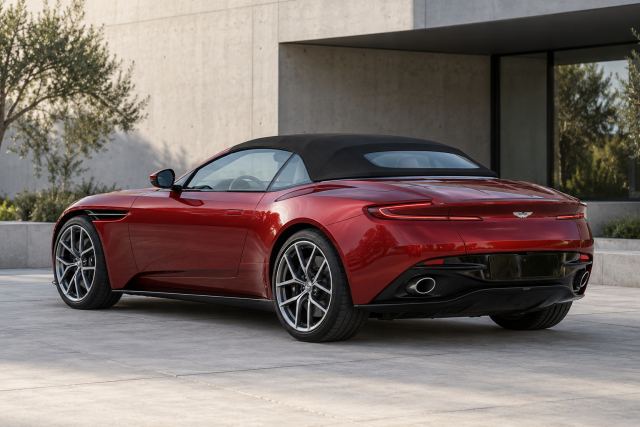 Aston Martin DB11