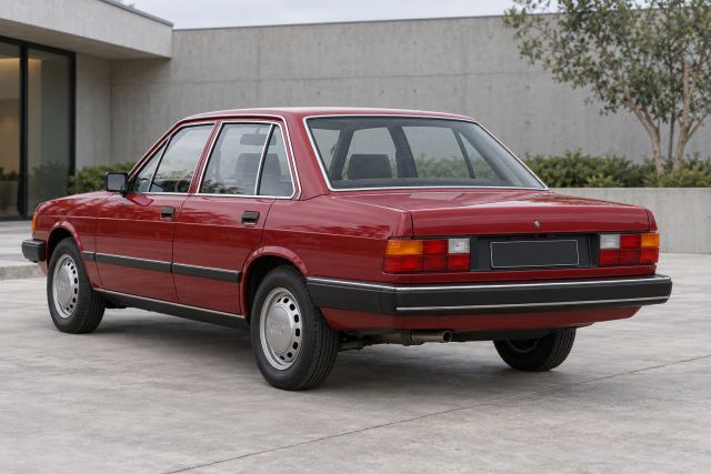 Audi 100 · 1980