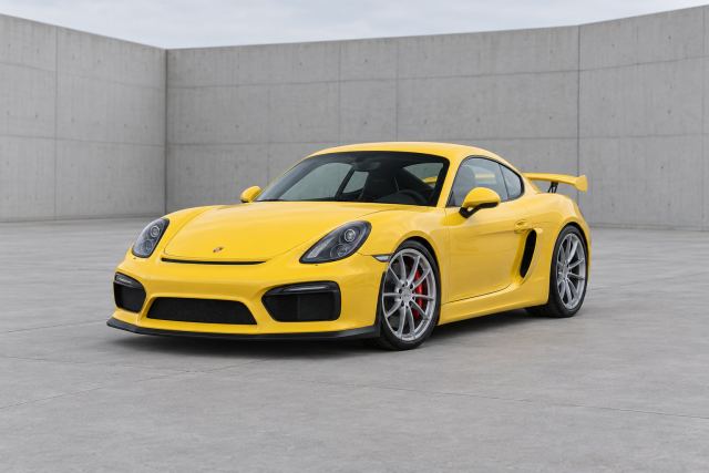Porsche Cayman · 2016