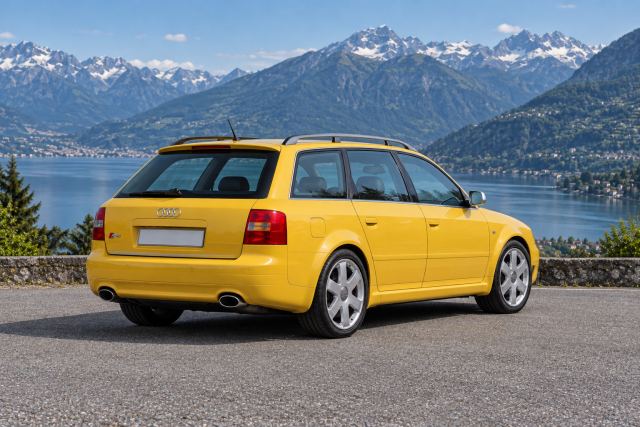 Audi A6 · 2000